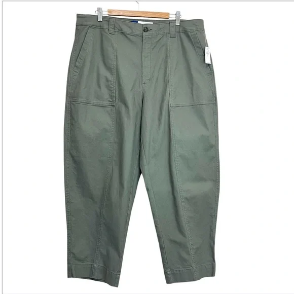 NWT Old Navy High Rise Barrel Leg Jean - Plus Size Clothing - Picture 2 of 15